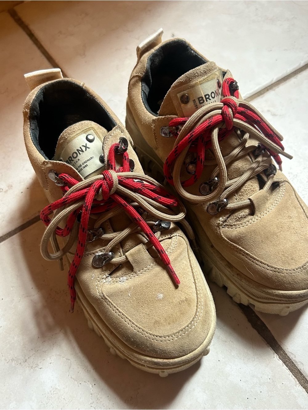 Bronx Jaxstar Vintage Tan Suede Hiking-Style Sneakers with Red Laces